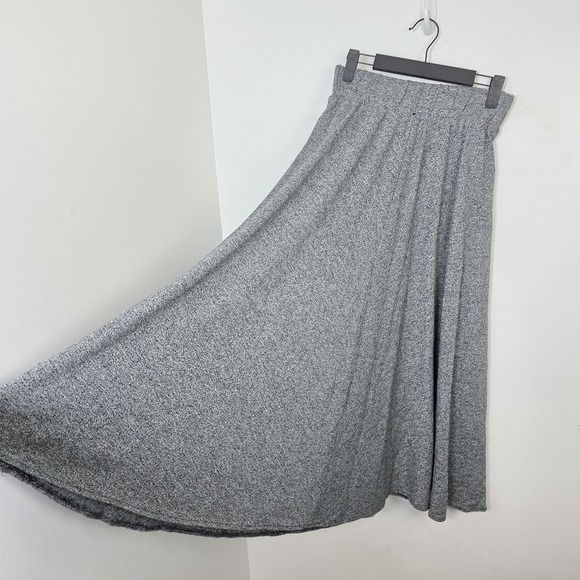 D Knits Dresses & Skirts - Vintage Black White Knit Elastic Waist Neutral Flowy Maxi Skirt Size Small